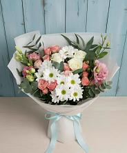 Букет цветов из:  Розы, Лизиантусы и Хризантемы в Суворовской