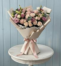 Букет цветов из:  Розы и Лизиантусы в Суворовской