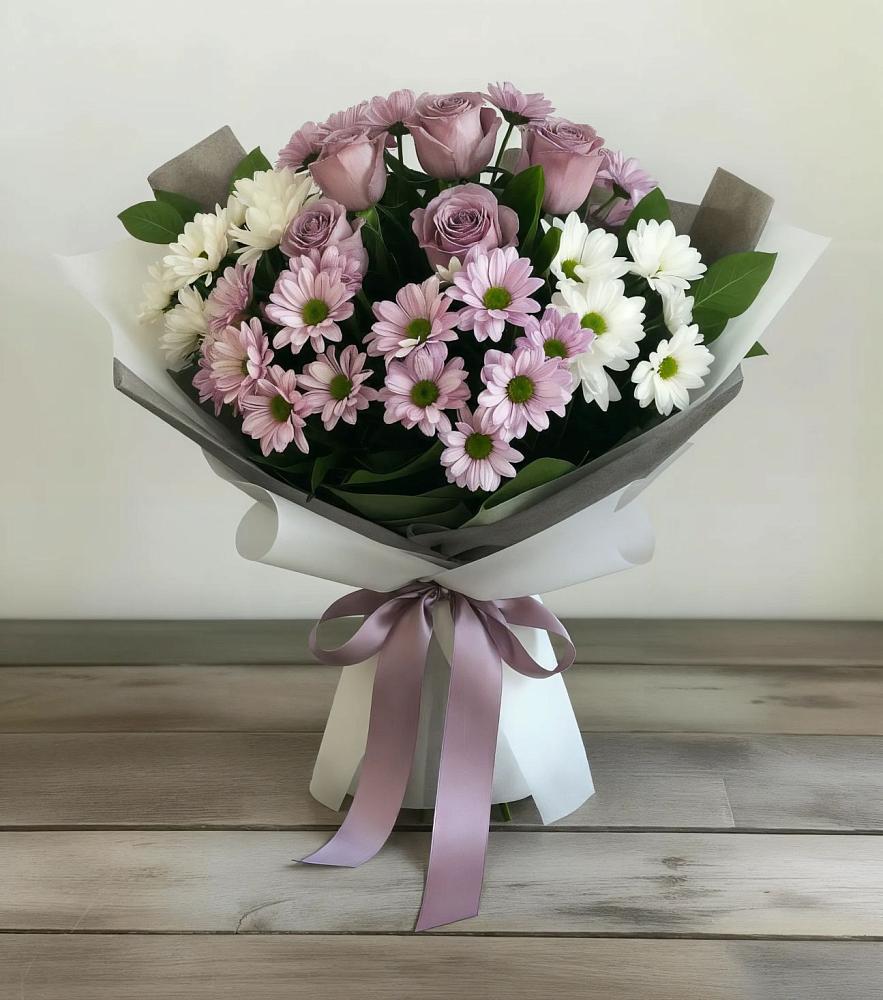 Букет цветов из: Хризантемы и Розы в Суворовской
