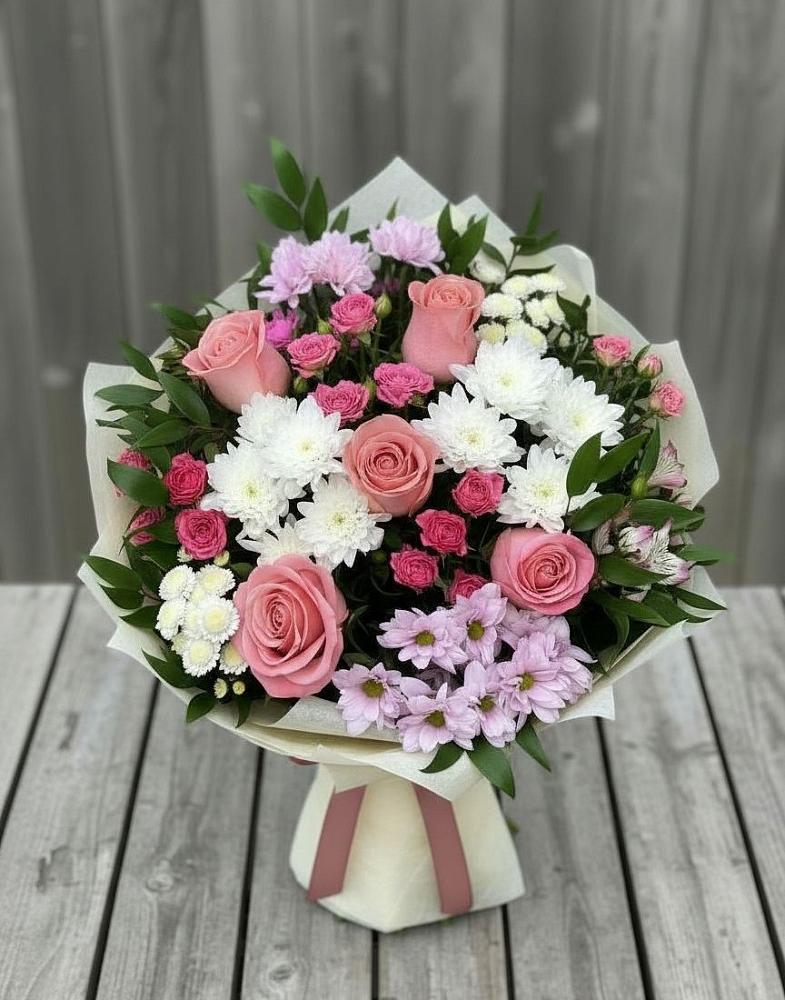 Букет цветов из: Альстромерии, Гвоздики, Розы и Хризантемы в Суворовской