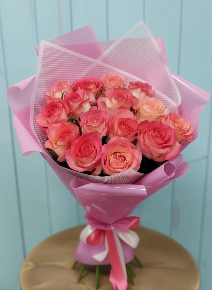 Букет 15 Розовых роз Равель в Суворовской