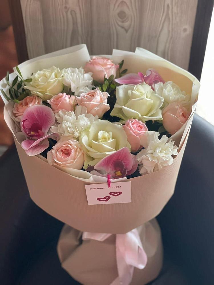 Букет цветов из: Орхидеи, Розы и Гвоздики в Суворовской