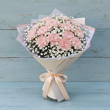 Букет цветов из:  Гвоздики в Суворовской
