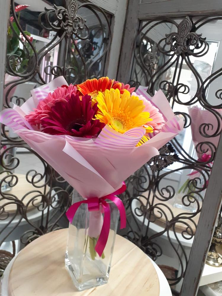 Букет цветов из: Герберы в Суворовской