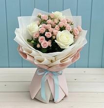 Букет цветов из:  Розы #REPLACE_PRED# Суворовской
