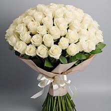 Букет 101 беля роза Белоснежка в Суворовской