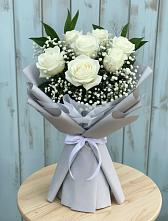 Букет цветов из:  Розы в Суворовской