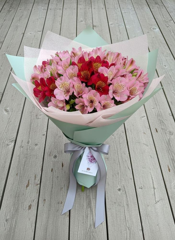 Букет цветов из: Альстромерии в Суворовской