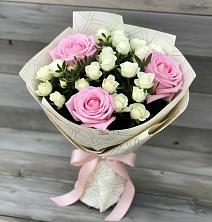 Букет цветов из:  Розы в Суворовской