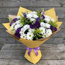 Букет цветов из:  Ирисы, Хризантемы и Ромашки в Суворовской