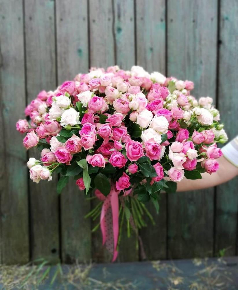 Букет Розовые кустовые розы Натали и Лав Лидия в Суворовской