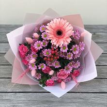 Букет цветов из:  Розы, Герберы и Хризантемы в Суворовской