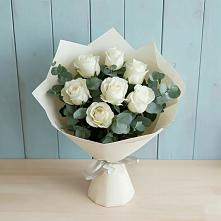 Букет Белые розы в Эвкалипте в Суворовской
