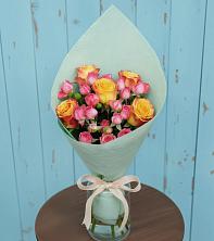 Букет цветов из:  Розы в Суворовской